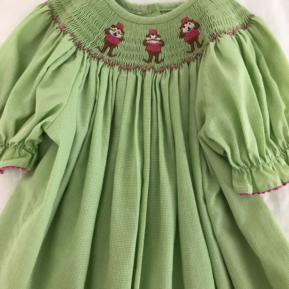 Girl’s Smocked dress